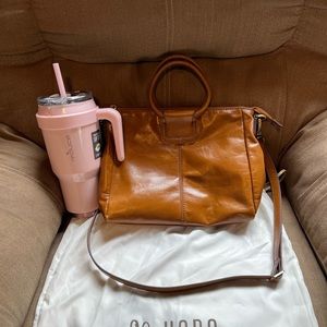 HOBO medium Sheila with Reduce Cup